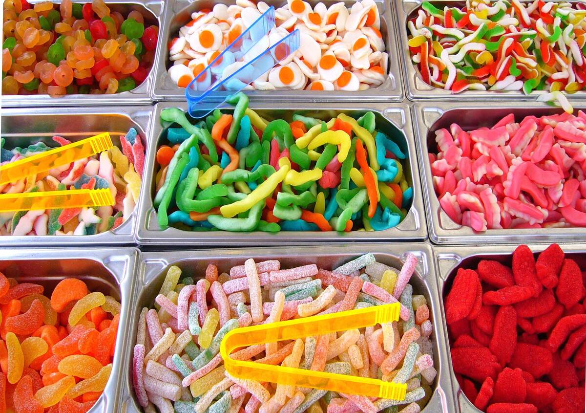 Gummi Worm Day